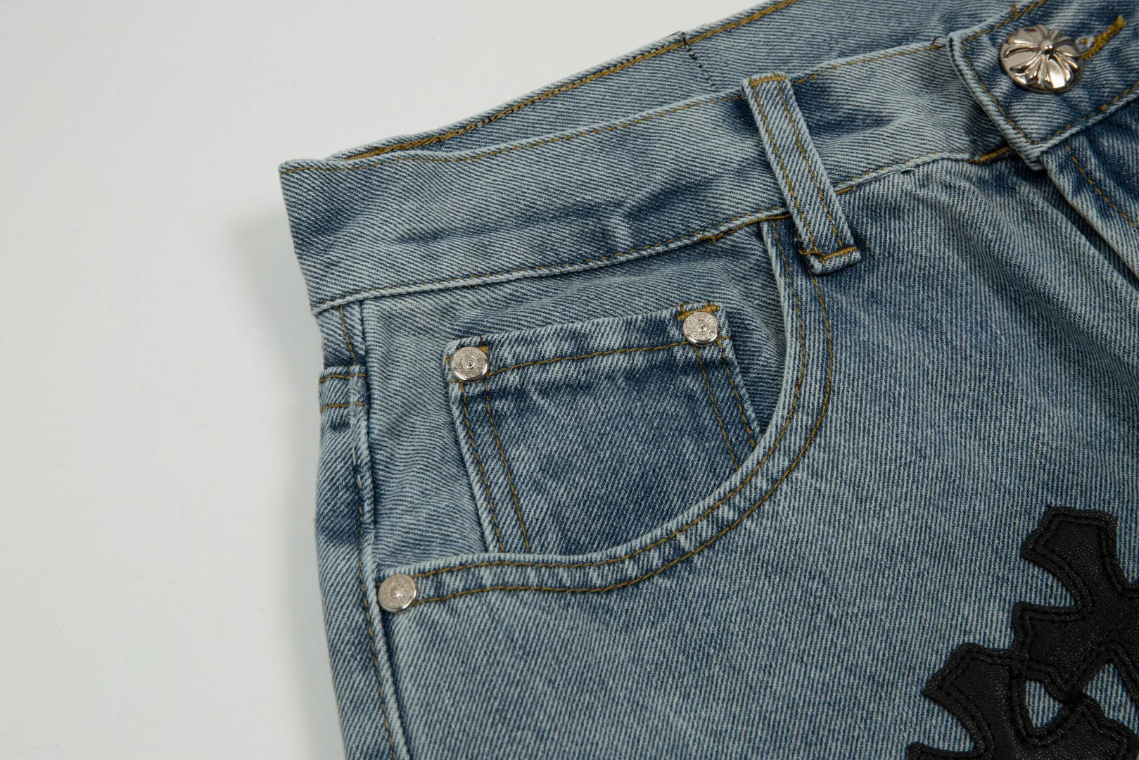 AVERO RELIC Jorts