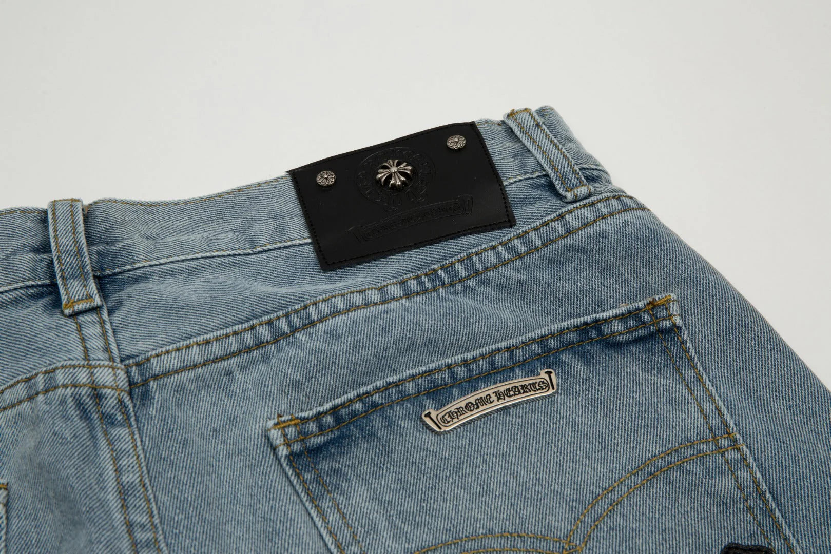 AVERO RELIC Jorts